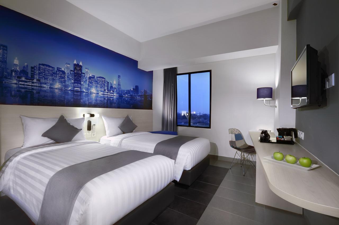 Hotel Neo+ Kebayoran Джакарта Екстер'єр фото
