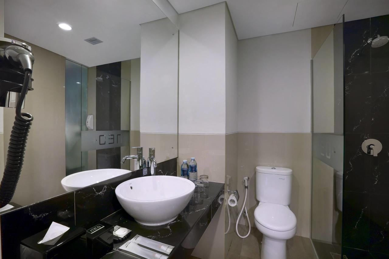 Hotel Neo+ Kebayoran Джакарта Екстер'єр фото